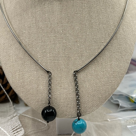 Early 2000s Stainless Steel Y-Neck Wire Collar Necklace with Turquoise - Picture 4 of 12